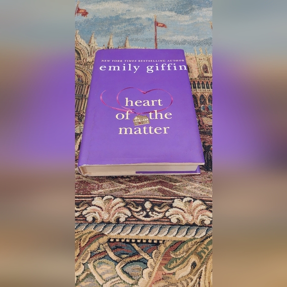 EMILY GIFFIN Other - 's Heart of the Matter - Purple Cover